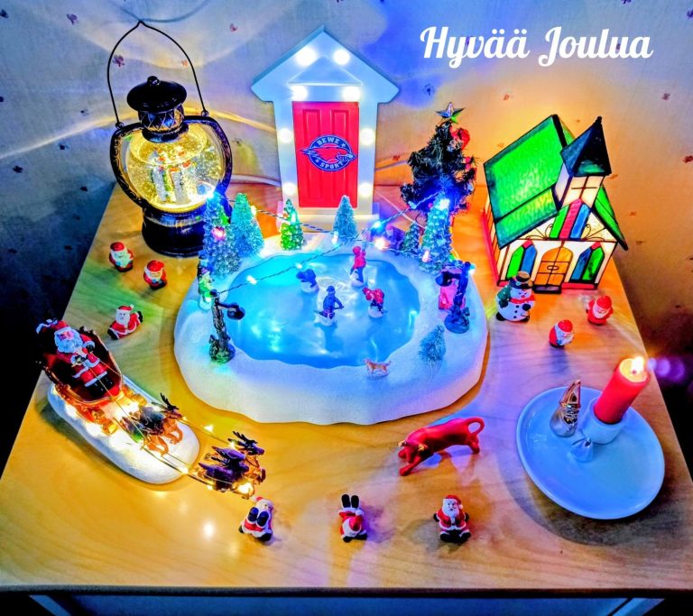 HYVÄÄ JOULUA
